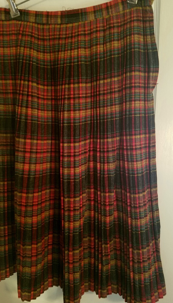 Vintage Wool pleated knee length skirt